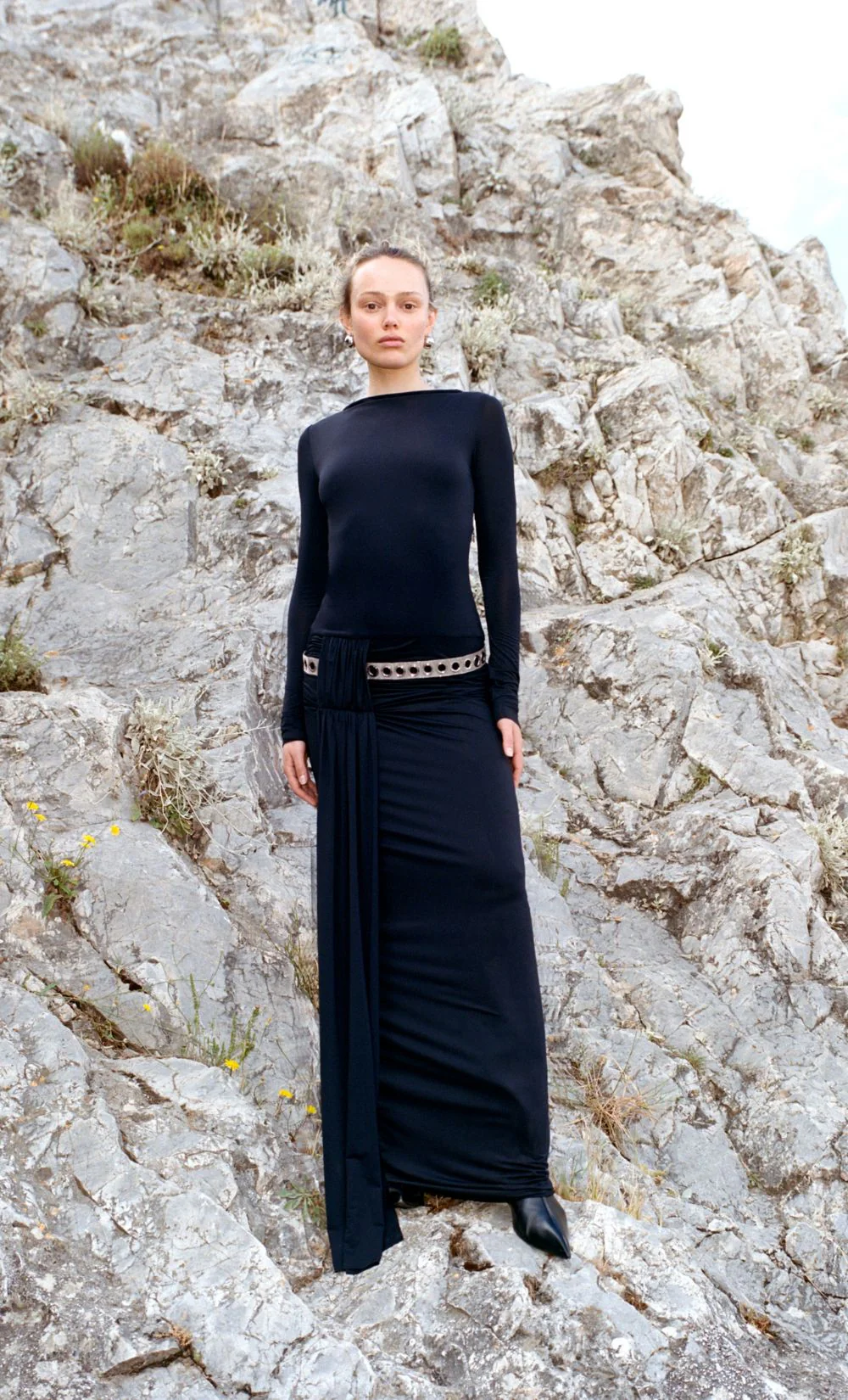 ANDREA LONG SLEEVE MAXI DRESS  - BLACK - Image 2